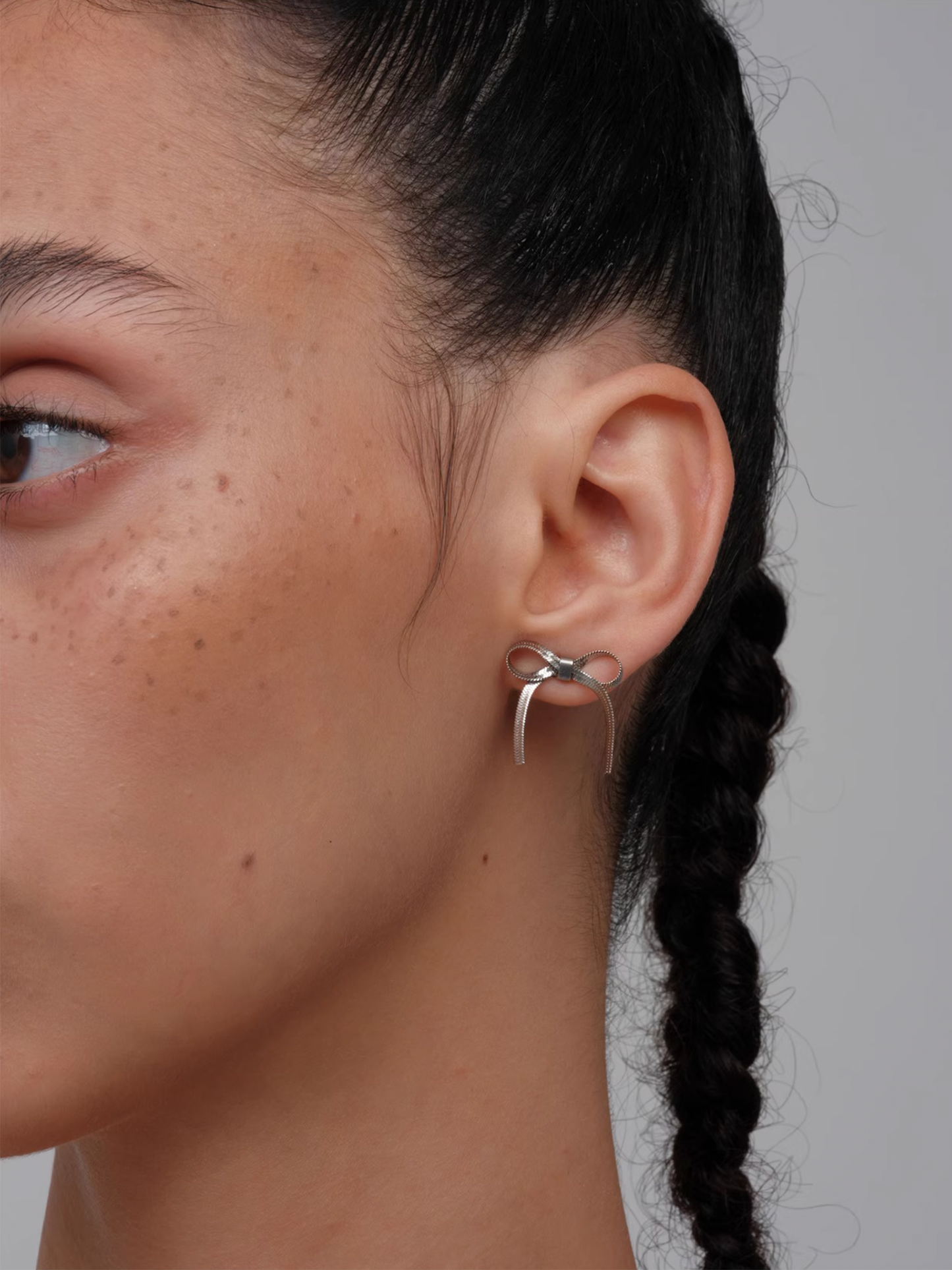 Snake Chain Bow Earrings - Silver - The New Witch
