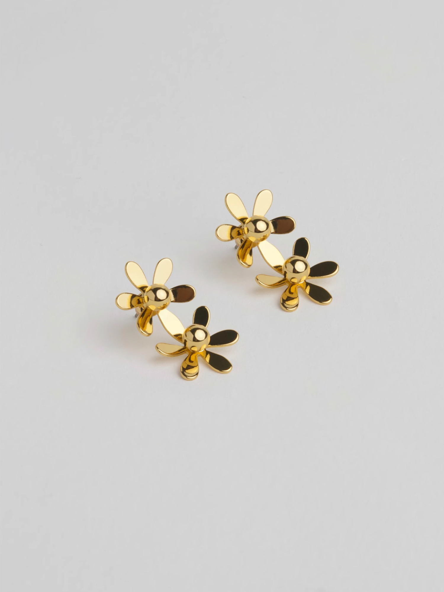 Daisy Bloom Earrings - The New Witch