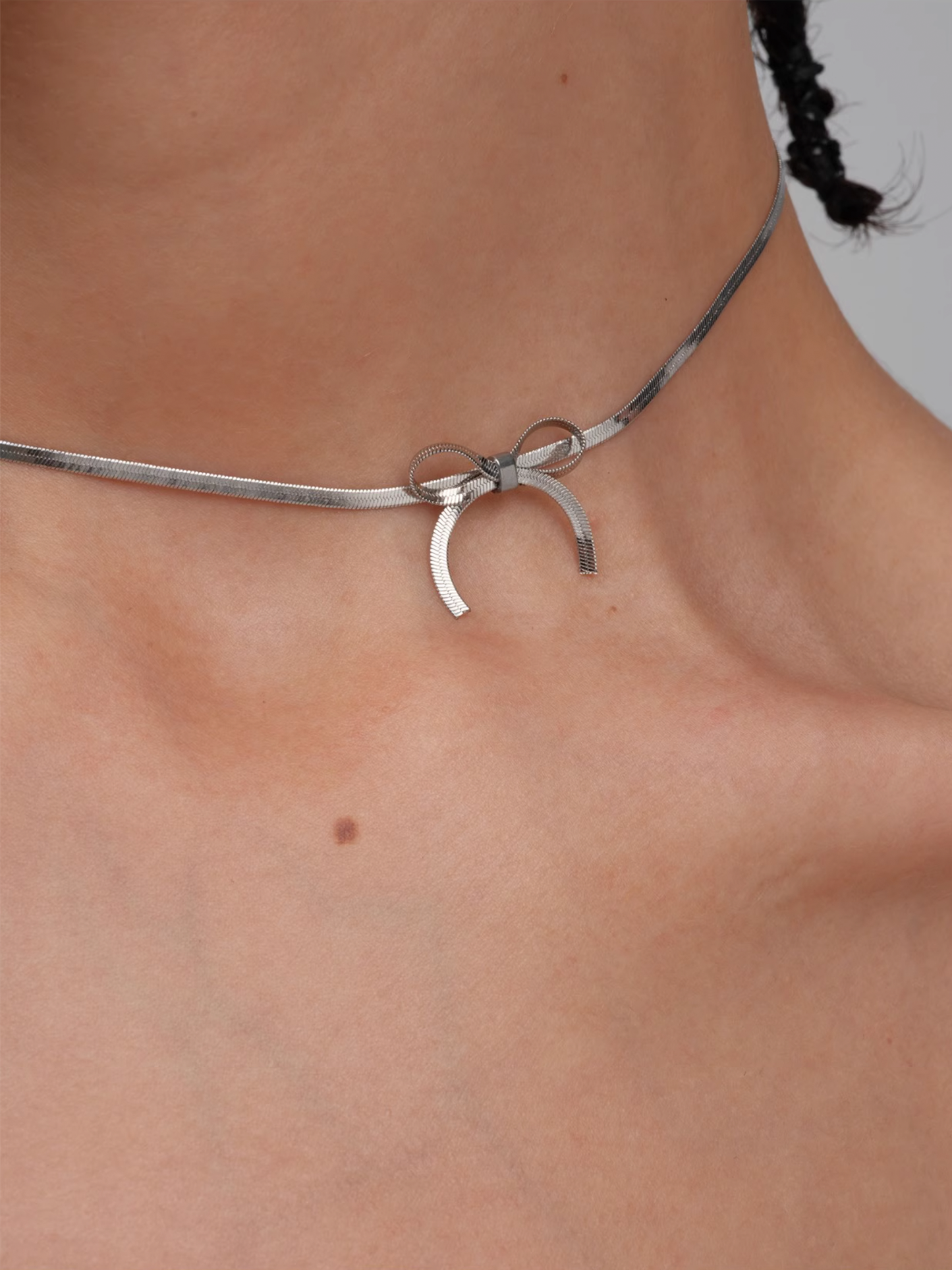 Snake Chain Bow Choker Necklace - Silver - The New Witch