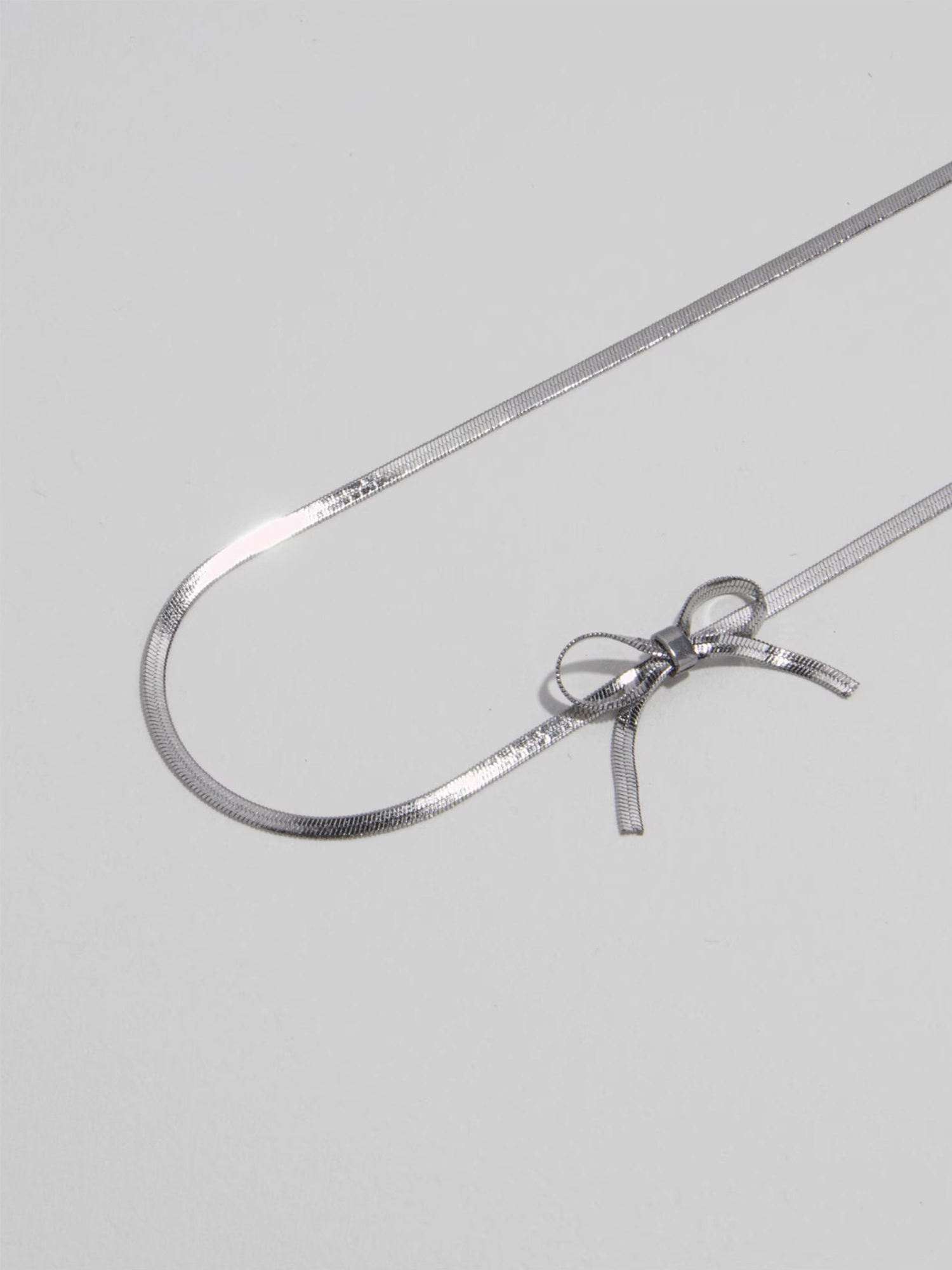 Snake Chain Bow Choker Necklace - Silver - The New Witch